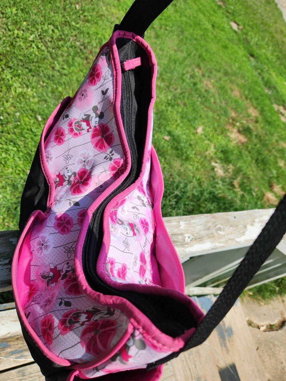 Disney Minnie Mouse multi-functional travel tote diaper bag Like New